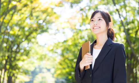 営業職にふさわしい女性の髪型とは 3つの重要ポイントまとめ ウリカタ